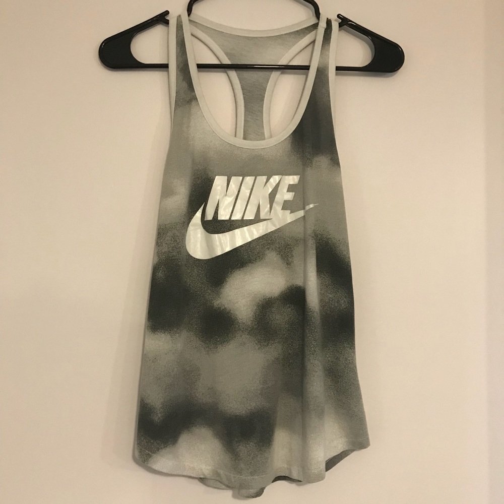 Nike tank / athletic cut